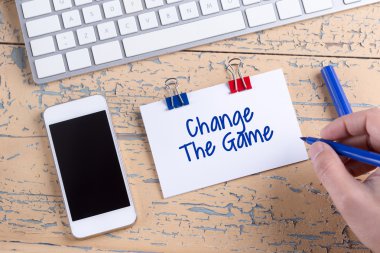 Cep telefonu ve kağıt Not