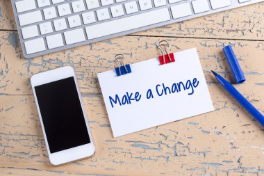 Cep telefonu ve kağıt Not