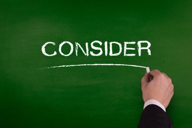 işadamı tahtaya yazma