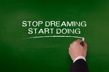 tahtaya el tarafından yazılmış kelime