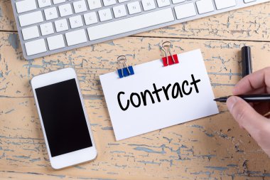 Cep telefonu ve kağıt Not