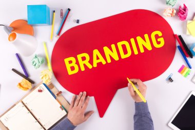 Konuşma balonu yazma işadamı