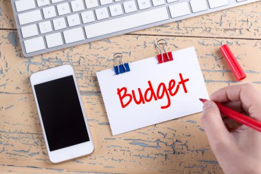 Cep telefonu ve kağıt Not