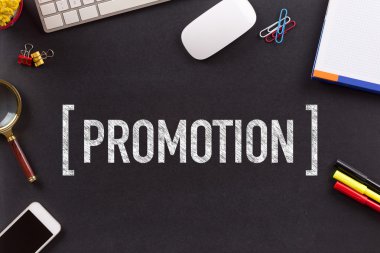 Kara tahta yazılmış Promosyon metni