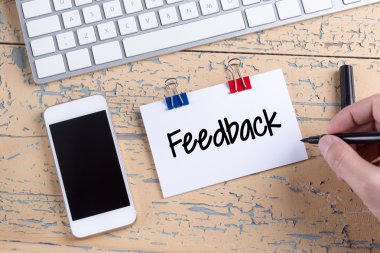 Cep telefonu ve kağıt Not