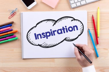 not defterinde yazıyor adam