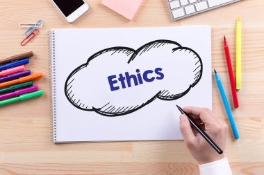 not defterinde yazıyor adam