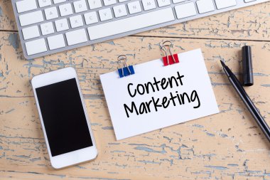 Cep telefonu ve kağıt Not