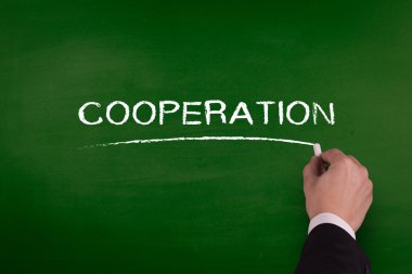 işadamı tahtaya yazma