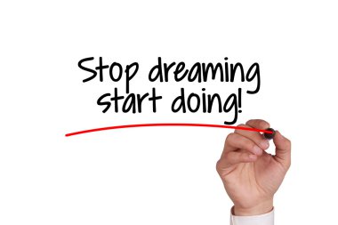 İnsan eli beyaz tahta üzerinde yazma