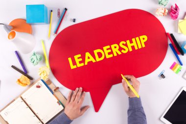 Konuşma balonu yazma işadamı