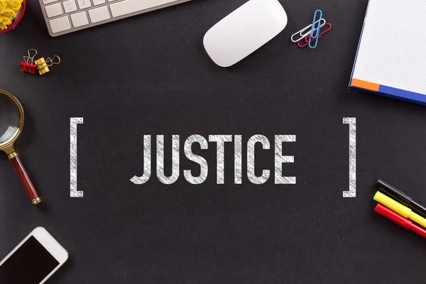 JUSTICE texte écrit — Photo