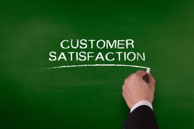 tahtaya el tarafından yazılmış kelime