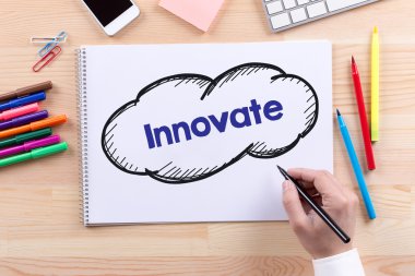 not defterinde yazıyor adam