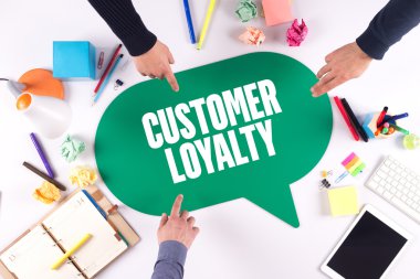 Konuşma balonu holding iş adamları