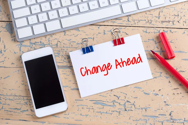 Cep telefonu ve kağıt Not