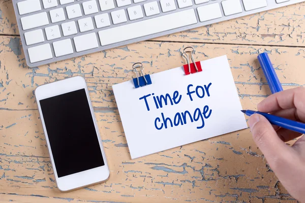 Cep telefonu ve kağıt Not