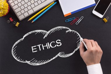 Etik metin yazılmış 