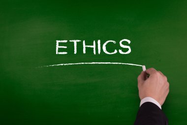 işadamı tahtaya yazma