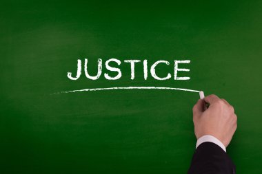 işadamı tahtaya yazma