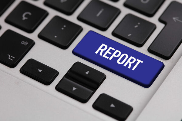 черная клавиатура с кнопкой
