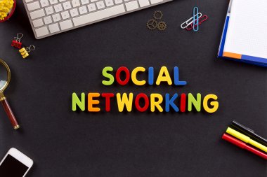 Teknoloji kavramı ile kutsal kişilerin resmi