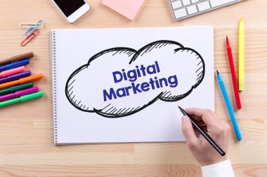 not defterinde yazıyor adam