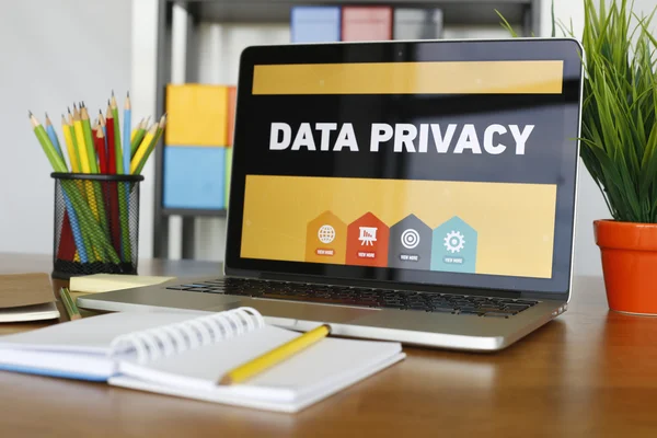 Privacy-gegevenstekst op laptop — Stockfoto