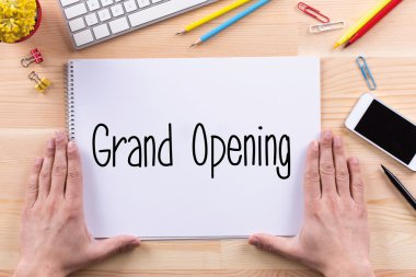 çerçeve tutan eller