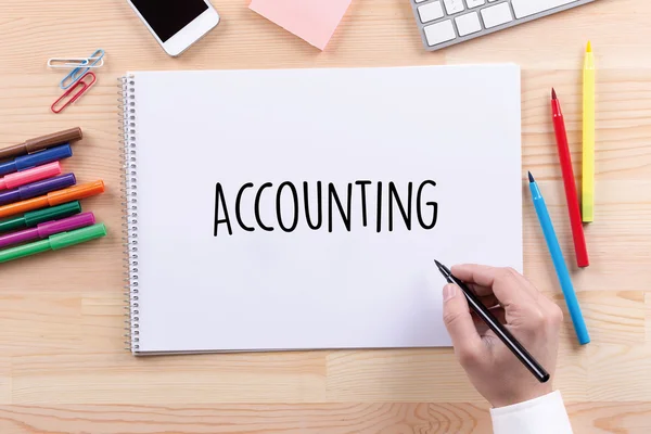 Man schrijven tekst Accounting — Stockfoto