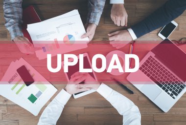 İş ekibi birlikte çalışıyor.