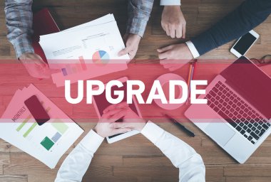 İş ekibi birlikte çalışıyor.