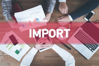 İş ekibi birlikte çalışıyor.