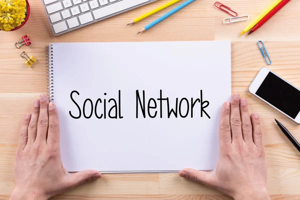 Testo del social network su carta — Foto Stock