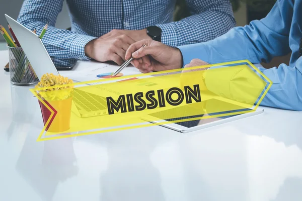 Ondernemers werken samen aan Bureau — Stockfoto