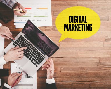 Ofiste çalışan iş ekibi.