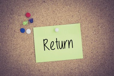 Yapışkan Not Pinboard üzerinde sabitlenmiş