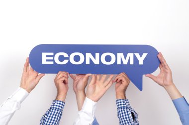 Bir grup insan konuşma balonu holding