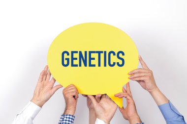 konuşma balonu tutan insanlar