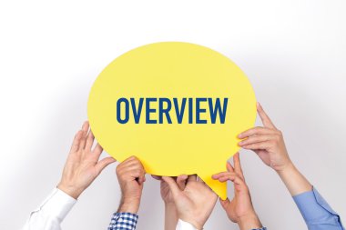 konuşma balonu tutan insanlar