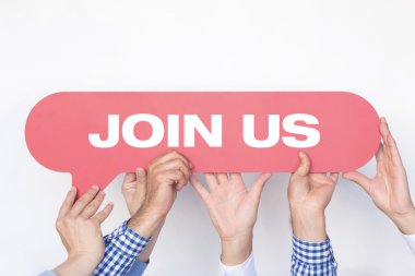 Bir grup insan konuşma balonu holding