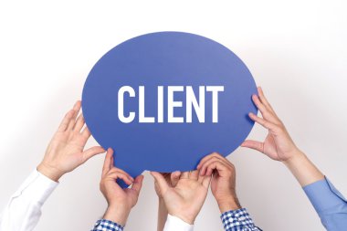 konuşma balonu tutan insanlar