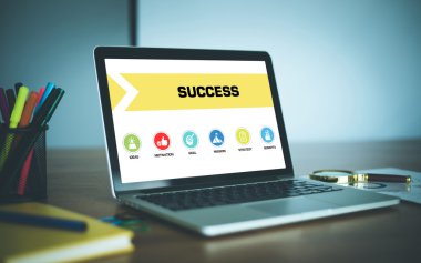 Konsept dizüstü bilgisayar ekranında