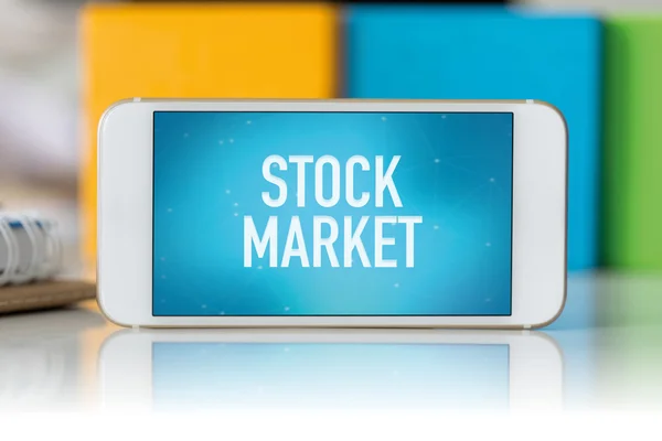 Smartphone mit blauem Bildschirm — Stockfoto
