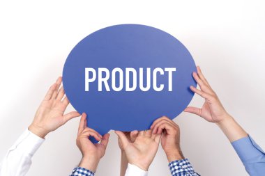 Bir grup insan konuşma balonu holding