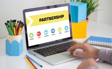 Konsept dizüstü bilgisayar ekranında