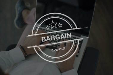 dizüstü bilgisayar kullanan insanlar 