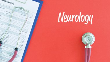 Kırmızı panoya ile sağlık stetoskop