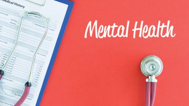 Kırmızı panoya ile sağlık stetoskop