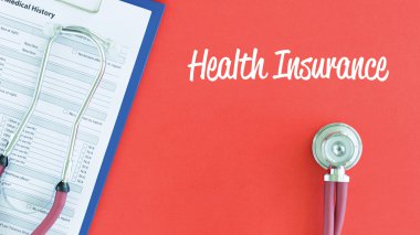 Kırmızı panoya ile sağlık stetoskop